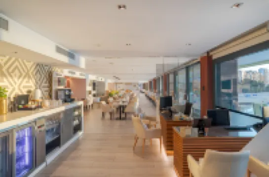 メリア アリカンテ のホテル