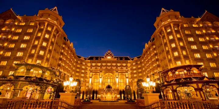 Tokyo Disneyland Hotel image 1