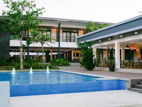 Huni Sicogon Hotels in Carles