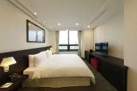 Orakai Insadong Suites Hotels in Seoul