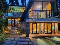 Villa 4-BR Klub Bunga No. 4 Batu Malang