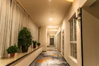 Taozi Hotel - 2-Star