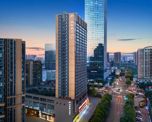 如家精選飯店（長沙省博物館開福寺地鐵站店） 开福区附近的飯店