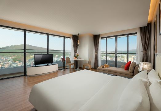 2. 이스틴 팟 린 ..