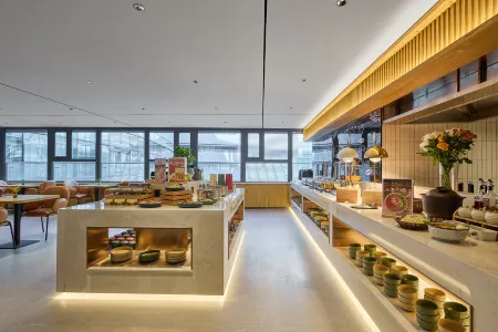 VYLUK Hotel (Lanzhou Wanda Mao Aotizhongxin Subway Station) Отели рядом с достопримечательностью «Lanzhou University of Technology (Pengjiaping Campus)»