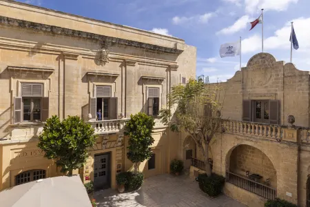 The Xara Palace Relais & Chateaux Отели рядом с достопримечательностью «Mdina Gate»