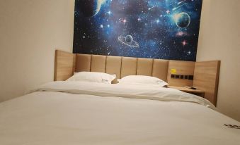 Zhenfeng 7 Days Sunshine Hotel