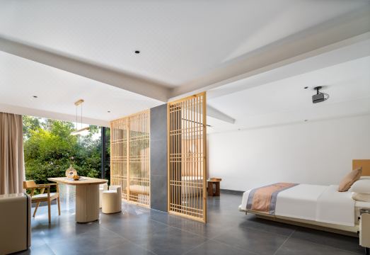 Guilin Wanghulou View