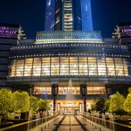 Crowne Plaza WUXI CITY CENTER by IHG Отели в г. Уси