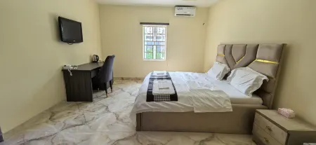 Jun Yue Port Harcourt Hotel