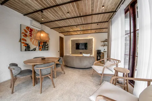 Putri Salju Villa by EVDEkimi – Teras indah di jantung artistik Ubud Unggulan Photos