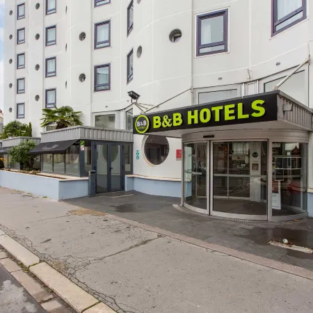 B&B Hôtel Orléans Centre Foch
