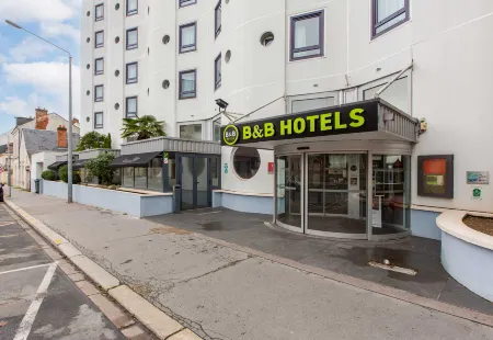 B&B Hôtel Orléans Centre Foch Отели в г. Луаре