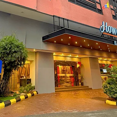 Howard Johnson by Wyndham Kuala Lumpur 118 Отели рядом с достопримечательностью «Национальная мечеть»