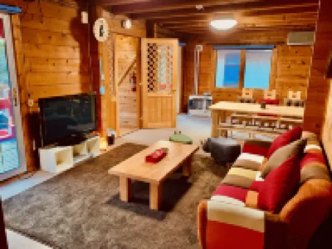 Tomy's Log House - Need Car