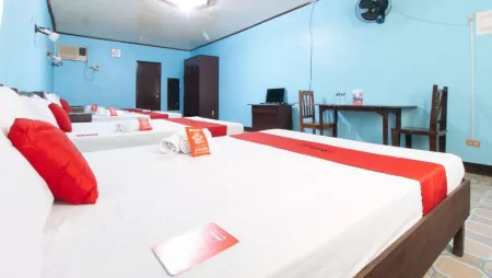 RedDoorz Plus @ Costa Roca Balamban Отели в г. Баламбан