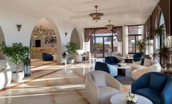 Royal Lazure Resort
