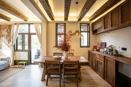 TangdaiManorHotel Отели рядом с достопримечательностью «Tangtang Ancient Dwellings»