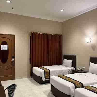 Riez Palace Hotel Rooms