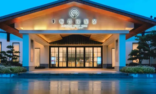 Slender West Lake Hot Spring Resort Yangzhou