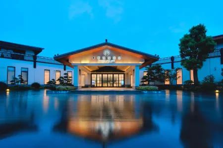 Slender West Lake Hot Spring Resort Yangzhou Отели рядом с достопримечательностью «The Shi Kefa Museum»