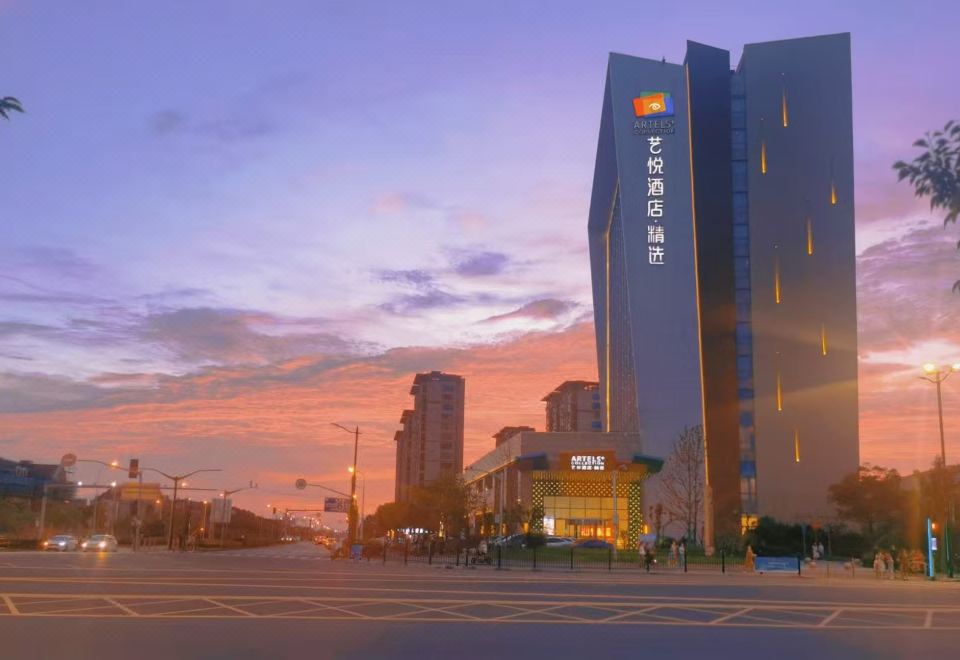 hotel overview picture