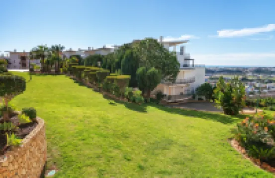 BnB Homes White Rose Garden Apartment with 2 Terraces & 2 Swimming Pools