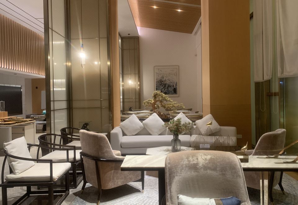 1. 아만다 호텔..