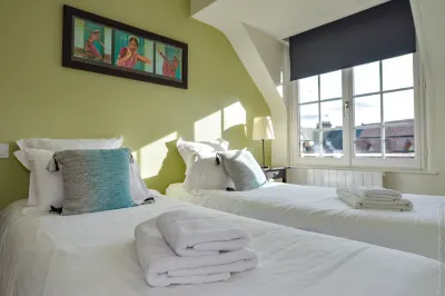 La Maison de Pierre et Valérie Saint Catherine Hotel a 