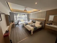 Waku Courtyard House Hotels in Dongming County