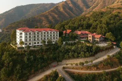 Deventure Shimla Hills Hotels in Waknaghat