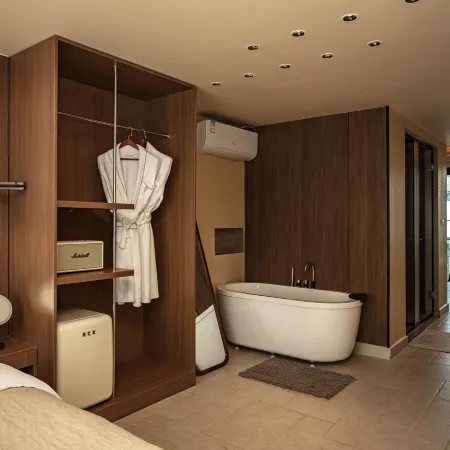 Summer view, VILLARIDGE, travel and leisure, designer's new resort (Dali Old City) โรงแรมในต้าหลี่