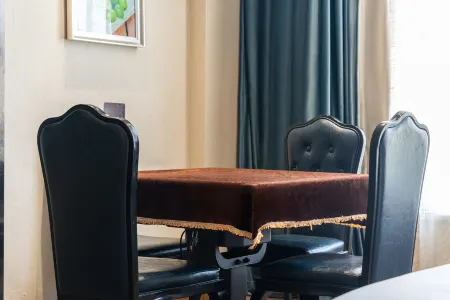 Rezen hotel(Jurassic Museum Store of Shanshan Xincheng Night Market)