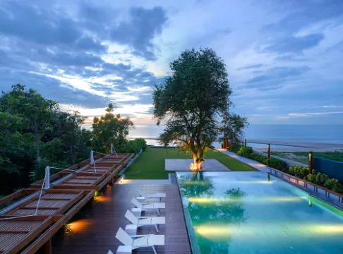 Beach Front Condo, Baan Thew Talay Blue Sapphire