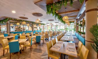 PortAventura Hotel Caribe - Includes unlimited access PortAventura Park & 1 access Ferrari Land