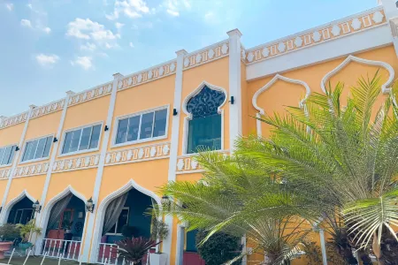 Rasa Boutique Hotel Chiang Rai Отели рядом с достопримечательностью «The Navel City Pillar of Chiang Rai»