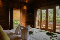 Devani Resort Sidemen Hotel dekat Base Camp Gunung Agung Via Edelweis