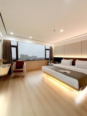 Golden Phoenix RANY Hotel - Esports