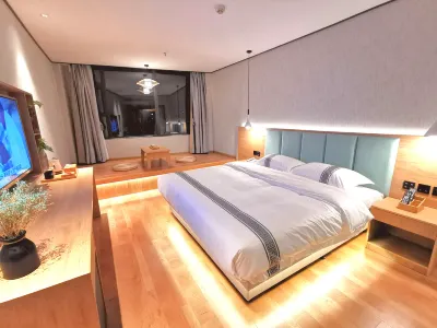 Longcheng Hotel (Luzhou Broadcasting Center Backgammon)