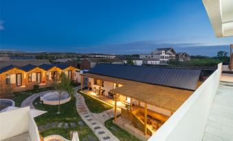 Tekes Yunshang Yimu Homestay