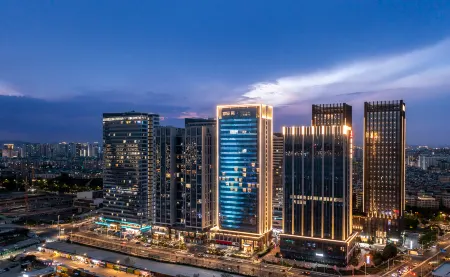 Shantou Zhugang Days Wyndham Hotel Отели рядом с достопримечательностью «Shantou Polytechnic»