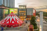 Fupeng Holiday Hotel (Shunde Happy Coast PLUS, Daliang Yueran Plaza Branch) - Dağ Manzaralı