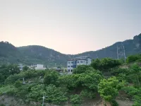 Xinglong Lizike Lake Homestay
