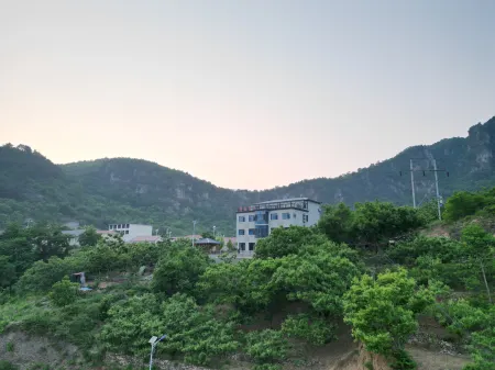 Xinglong Lizike Lake Homestay