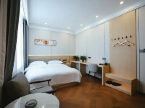 Huayue Hotel Hoteles en Ningxian