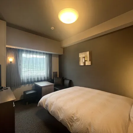 HOTEL ROUTE-INN Grand KAINAN EKIMAE Отели рядом с достопримечательностью «Храм Кимии-дэра»