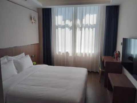 Nanling Yihang Hotel