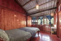 Hmong Sister House and Trekking Hotels in Hau Thao