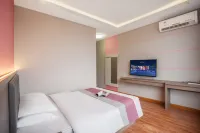 Jiangyueli Hotel (Sanjiang Fengyu Bridge) - parking