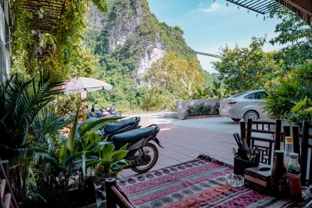 Trang An Freedom Hood